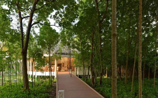 Dreamland Unique Sea and Lake Resort Spa