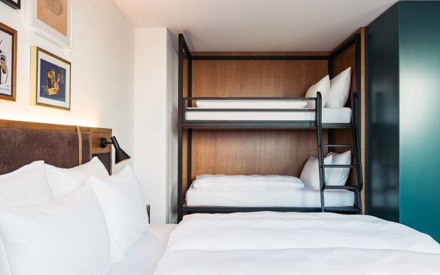 Hotel Schani UNO City