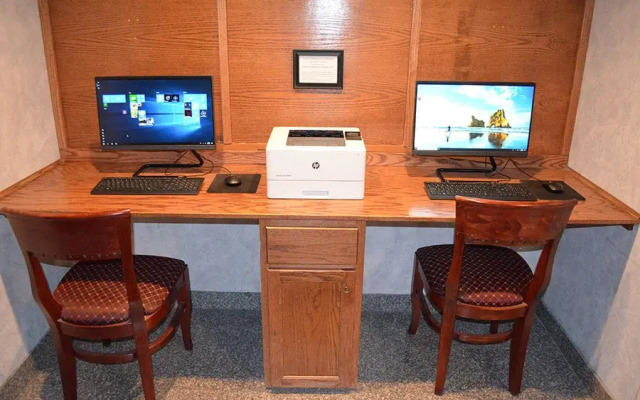 The Ashley Inn & Suites