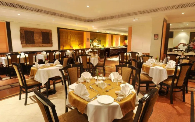 Fariyas Hotel