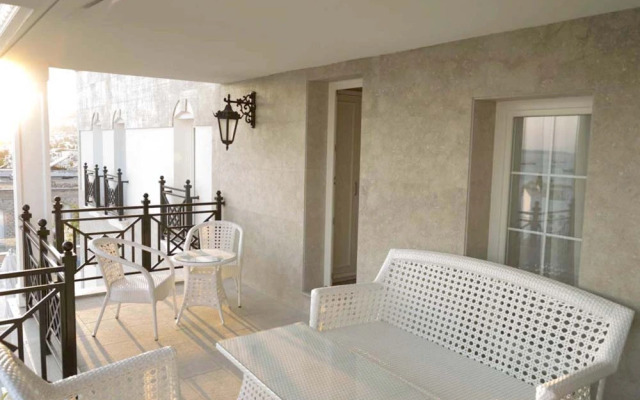 Ena Boutique Hotel & Residences