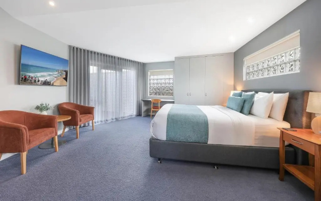 Waves Luxury Suites