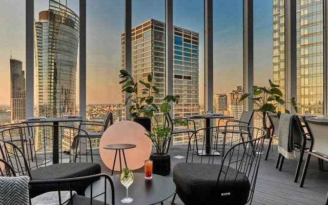 Holiday Inn Express Warsaw - The HUB by IHG