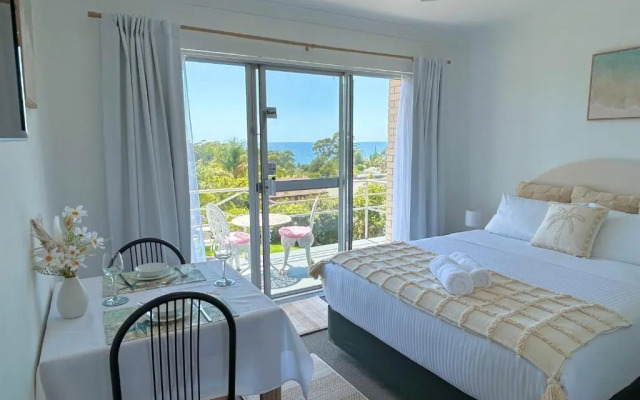 Mollymook Ocean View Motel - Welcoming Guests 18 Years and Older