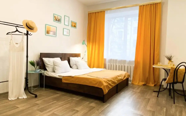 Apartamenty Scast'e zit' v centre Sevastopola na ul. Bol'saa Morskaa, d.41