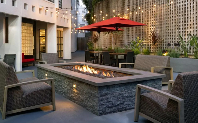 Courtyard by Marriott Los Angeles Century City/Beverly Hills