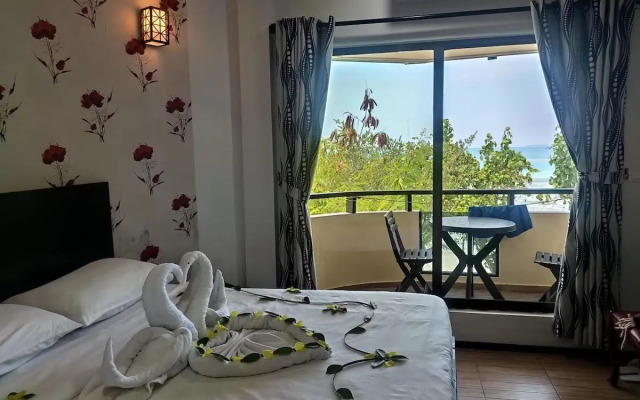 Crown Beach Villas Hotel