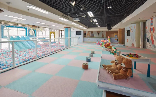 Crowne Plaza Beijing International Airport by IHG