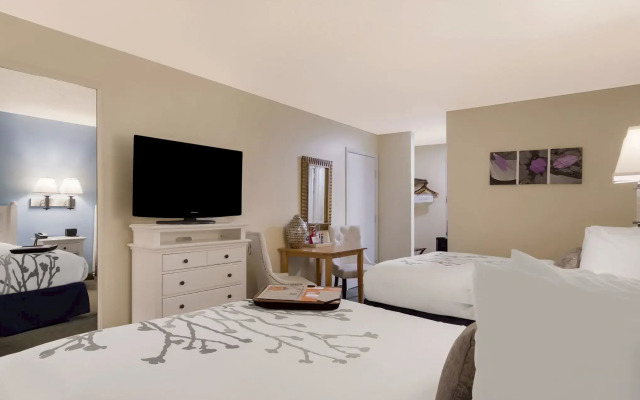 Ocean Sands Beach Boutique Inn - 1 Acre Private Beach