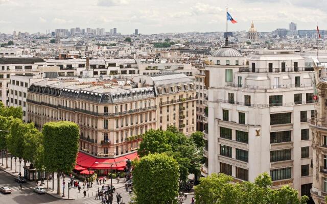 Hôtel Barrière Fouquet's Paris