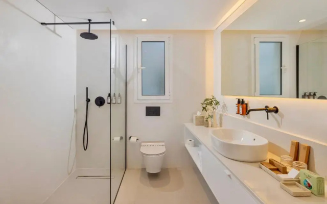 WellClub Family Wellness & Sea View Suites
