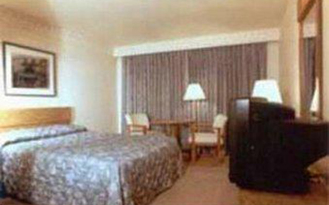 Roosevelt Motor Inn