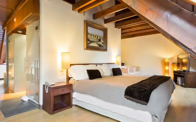 Premium Occitania Double Suite with Valley View - Photo 1