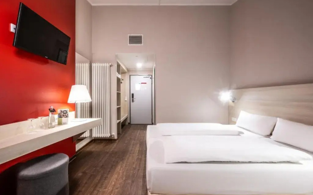 Отель Coffee Fellows Hotel Irschenberg Sud