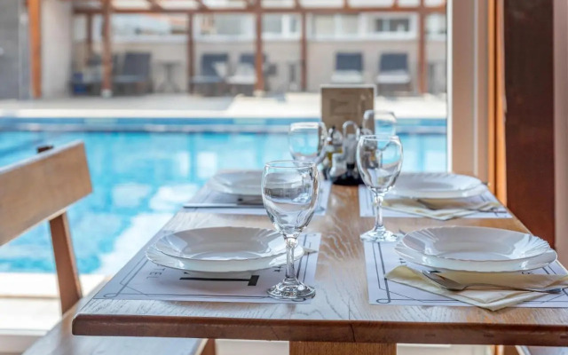 Aparthotel Plat