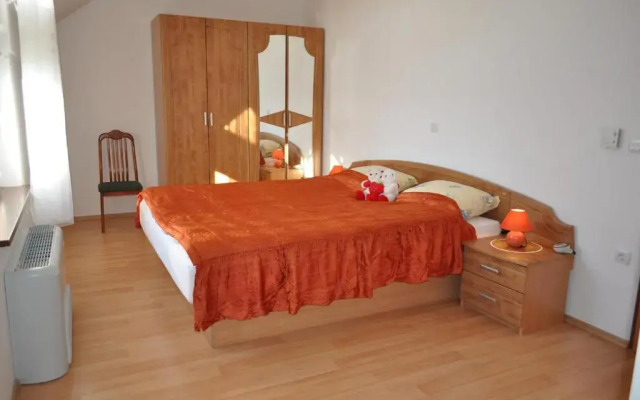 Apartments - Turistična kmetija Vrbnjak