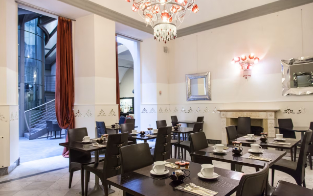 Borghese Palace Art Hotel