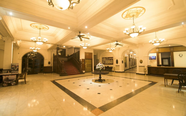 Queen's Hotel