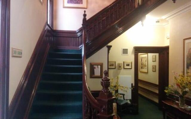 Madison Manor Boutique Hotel