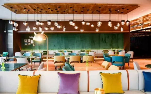 Manxin Shanghai Hongqiao Hub National Exhibition Center Hotel