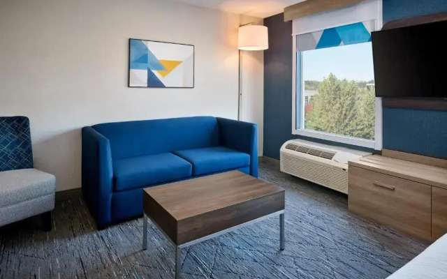 Holiday Inn Express and Suites Kitchener Southeast by IHG