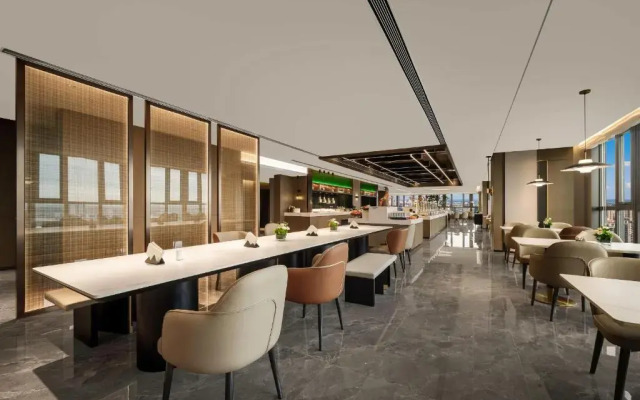 Atour Hotel Jinan West Station East Square