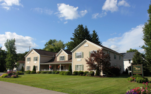 The Inn At Houghton Creek