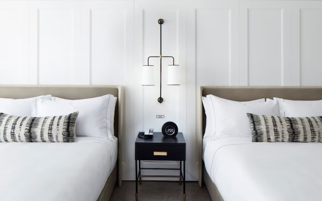 Отель The Luxury Manhattan Midtown