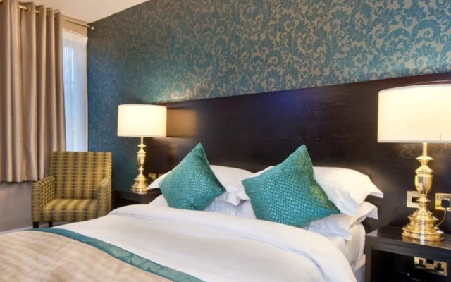 Globe Hotel