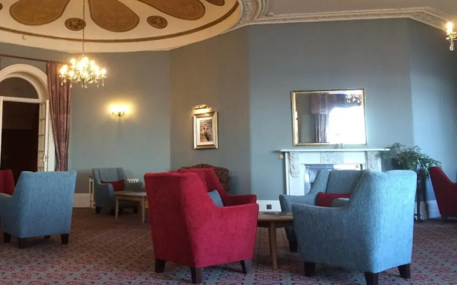Redcliffe Hotel