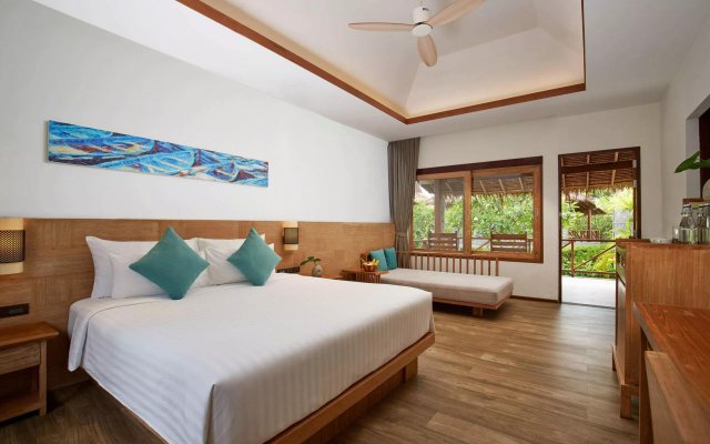 Отель Saii Phi Phi Island Village