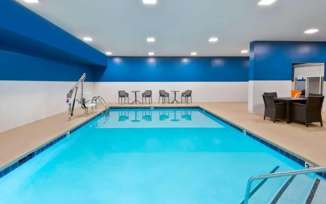 Hampton Inn Charlotte-Uptown