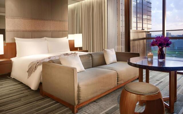 Hansar Bangkok Hotel