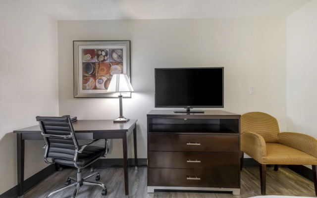 Best Western Plus Rockwall Inn & Suites