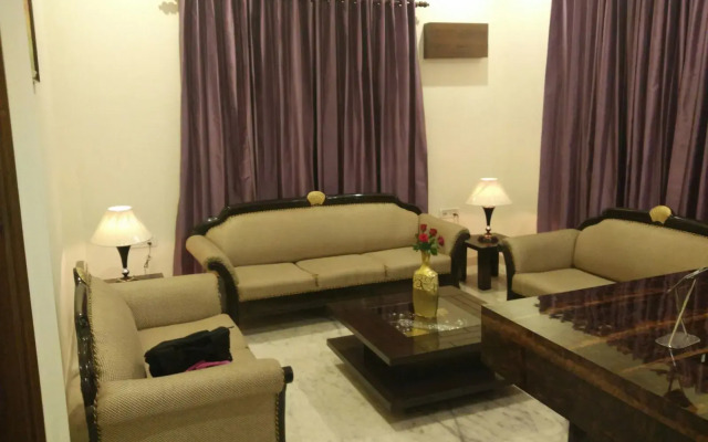 Itsy Hotels Swastika Inn Sector 26