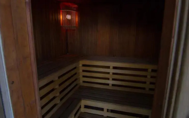 Fort Nox Hotel