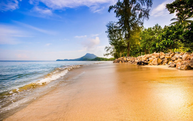 Koh Jum Beach Villas