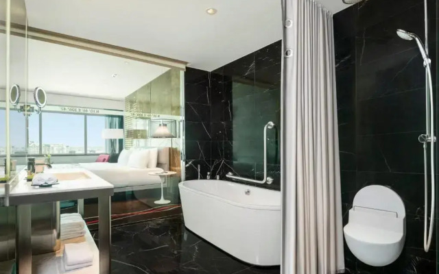 Le Meridien Saigon