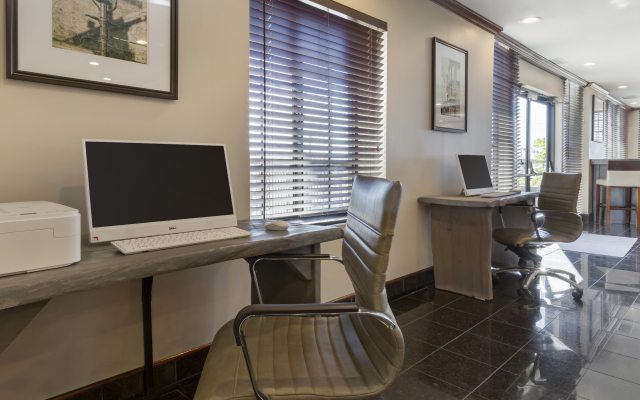 Best Western Plus South Hill Inn