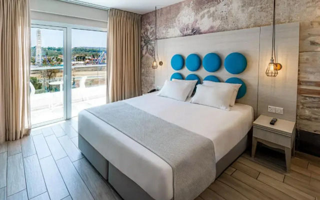 Vangelis Hotel & Suites