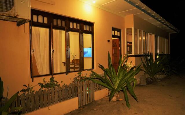 Dhigurah Inn