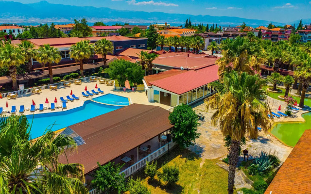Larina Thermal Resort & Spa