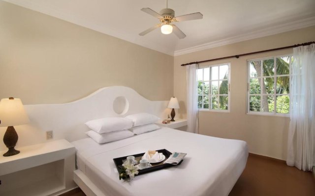 Lifestyle Crown Residence Suites