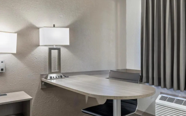 Red Roof Inn Canton, TX