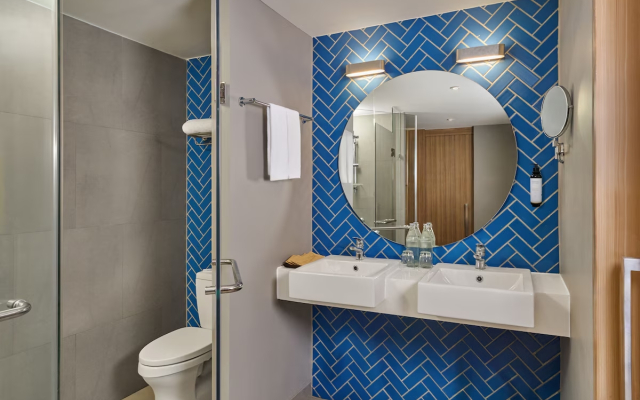 Journeyhub Phuket Patong Hotel