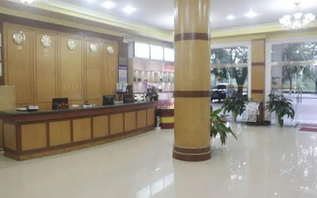Xingyi Hotel