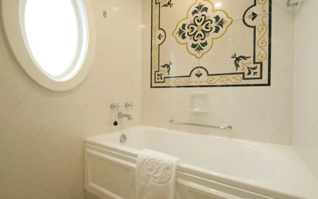 Tokyo Disneyland Hotel