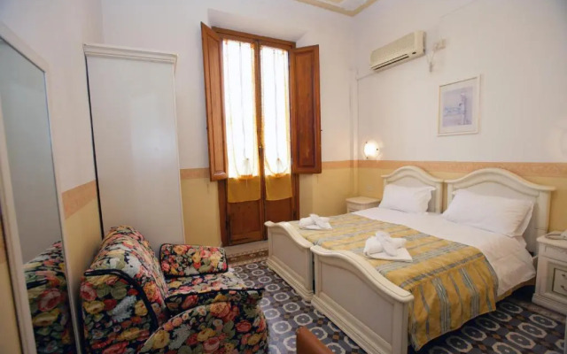 Hotel Desiree