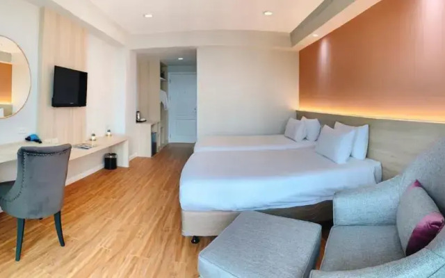 Miloft Sathorn hotel