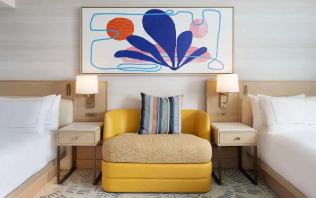 The Highland Dallas, Curio Collection by Hilton